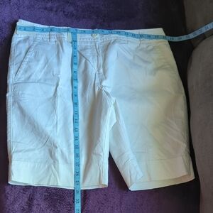 ! Apostrophe Men's Cream Flat Front Shorts